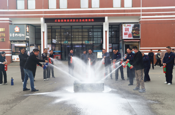 1711095713354381.png 河南理大学:后勤保障部召开消防培训暨应急疏散演练1.png