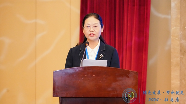 省能专会副主任、许昌学院副校长潘春彩宣读常务委员单位人员变更信息 (1).jpg