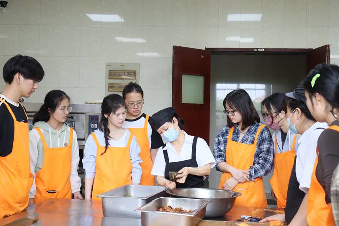 1718178381200290.jpg clip_image004.jpg