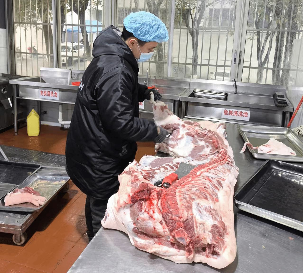 江西中医药大学|后勤保障服务中心：多举措把好食品安全源头关