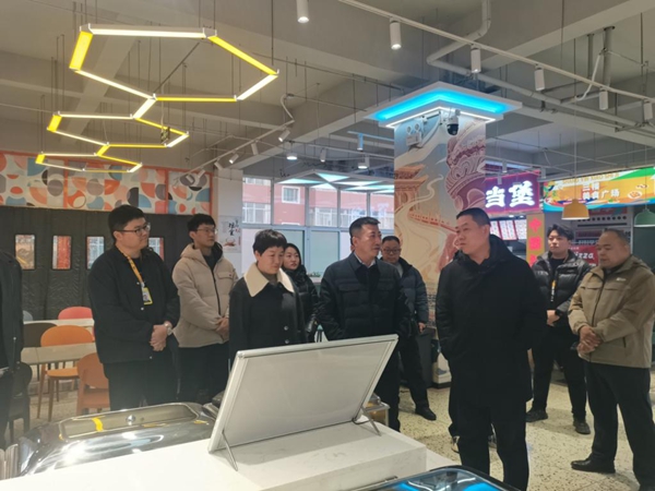 现场访谈.jpg