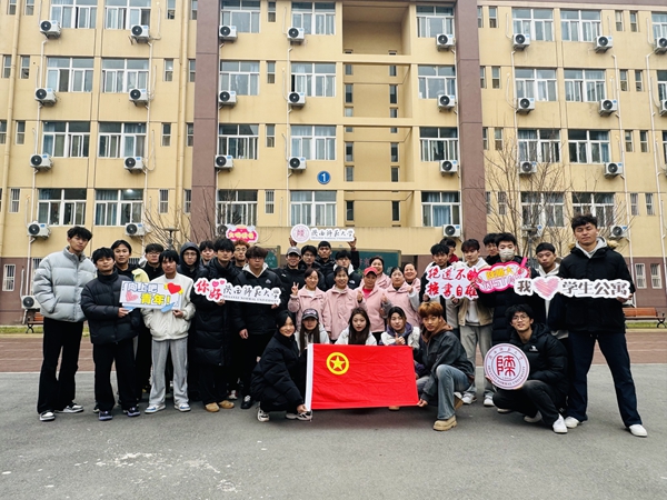 劳动实践后大合影 (2).jpg