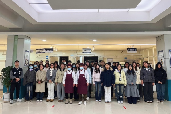 1774488471813989.jpg 合影_副本.jpg